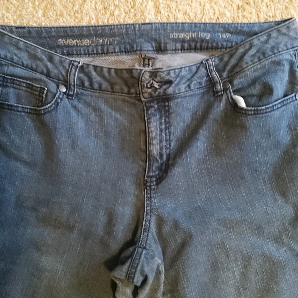 Jeans - Picture 3 of 4